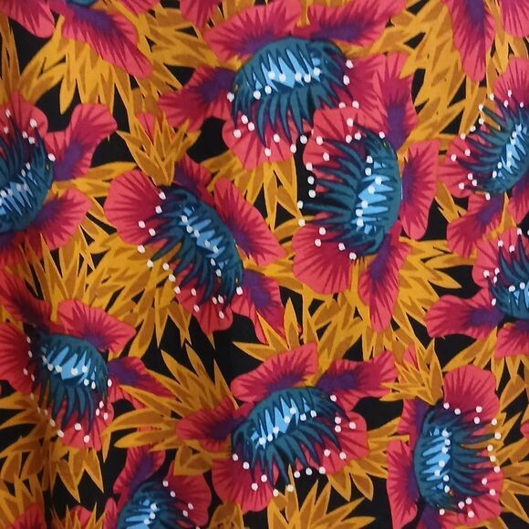 LuLa Roe Floral Print Women's Top XS Orange, Blue, White, Black Gold "Classic T" - Picture 5 of 9